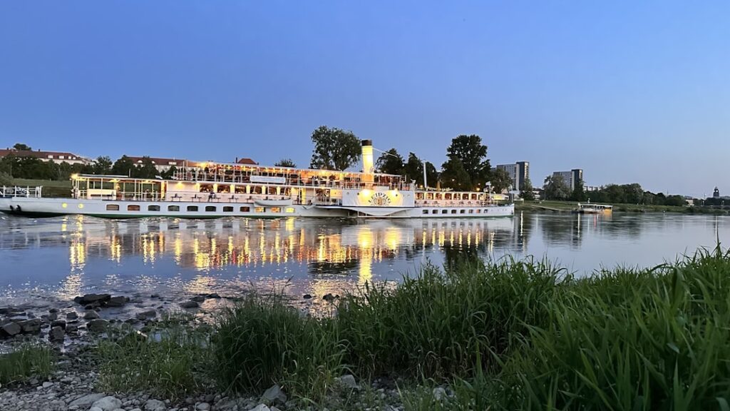 A scenic view of Thousand Oaks, United States of America
