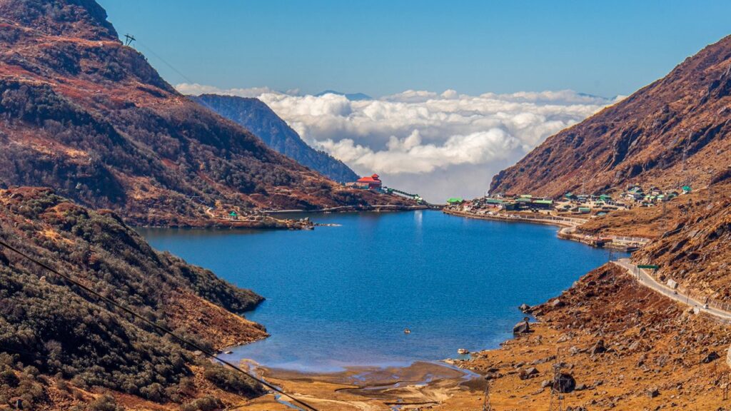 Gangtok India Traveltips Scenic View of Lake in Gangtok